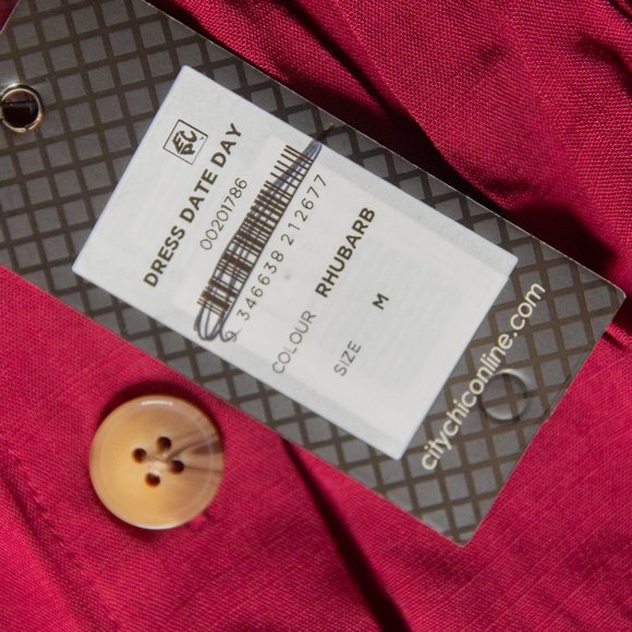 NEW City Chic Date Day Maroon Rhubarb Knit Button Front Sleeveless Dress Sz 18 - Picture 5 of 11